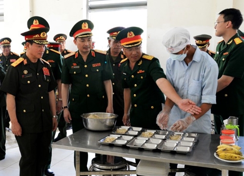 Đoàn đại biểu Quân sự cấp cao QĐND Lào thăm, làm việc tại Bộ tư lệnh Thủ đô Hà Nội